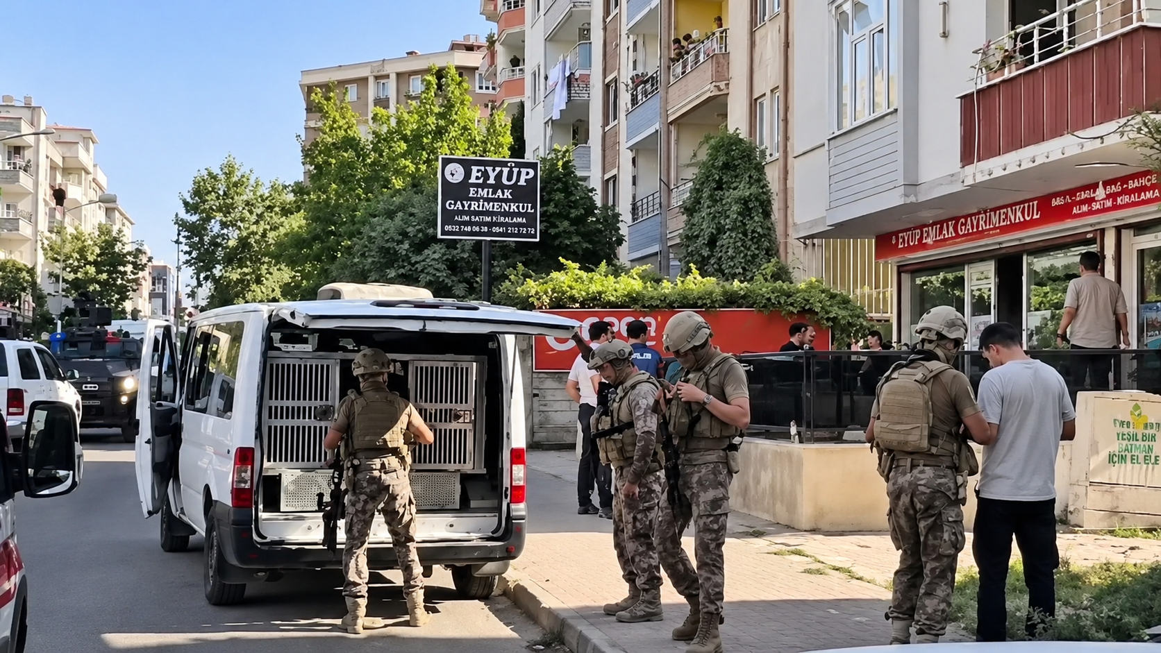 Silah ihbarı polisi harekete geçirdi