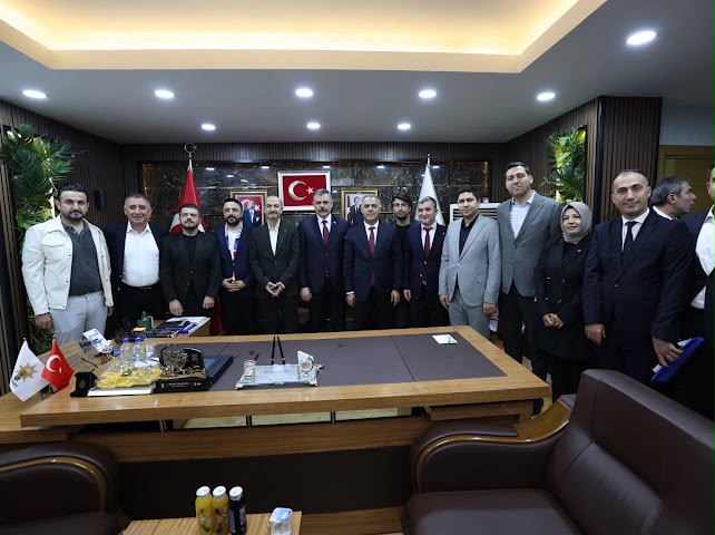 AK Parti’den Bakan Çiftçi’ye ev sahipliği