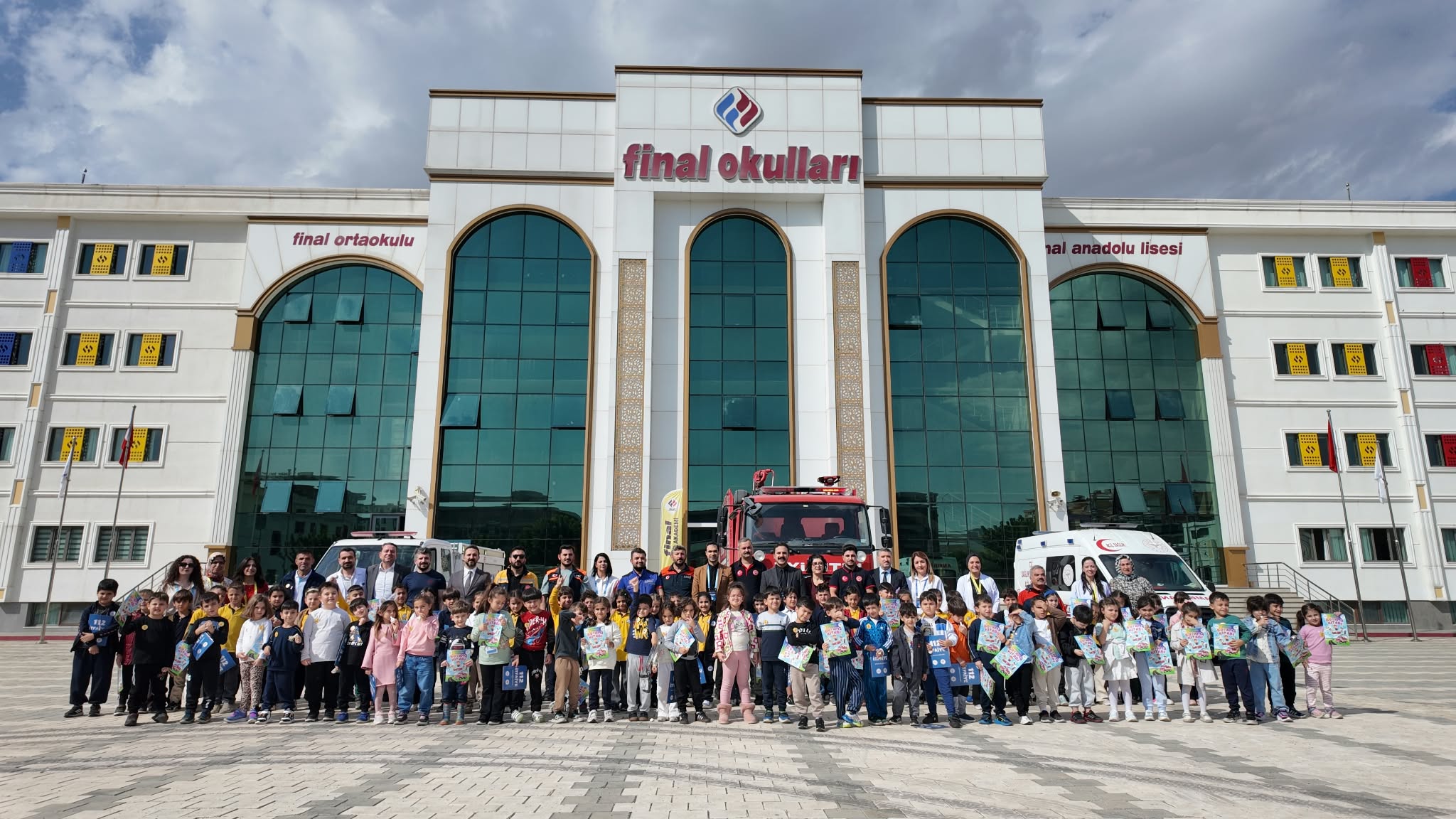 Final Okulları’nda deprem tatbikatı