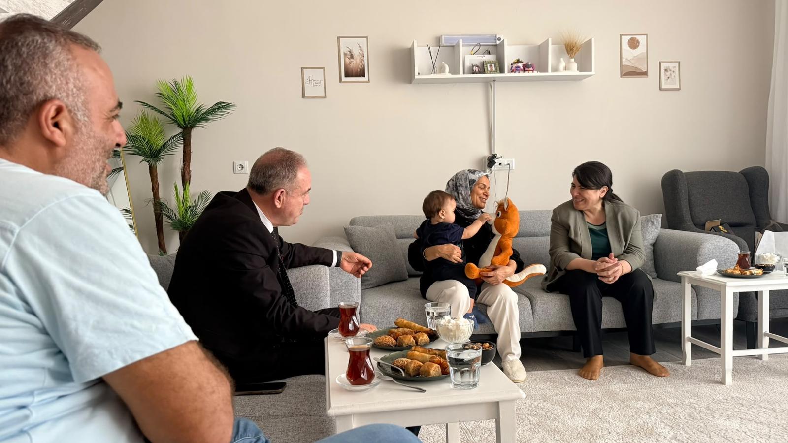 Koruyucu ailelere anlamlı ziyaret