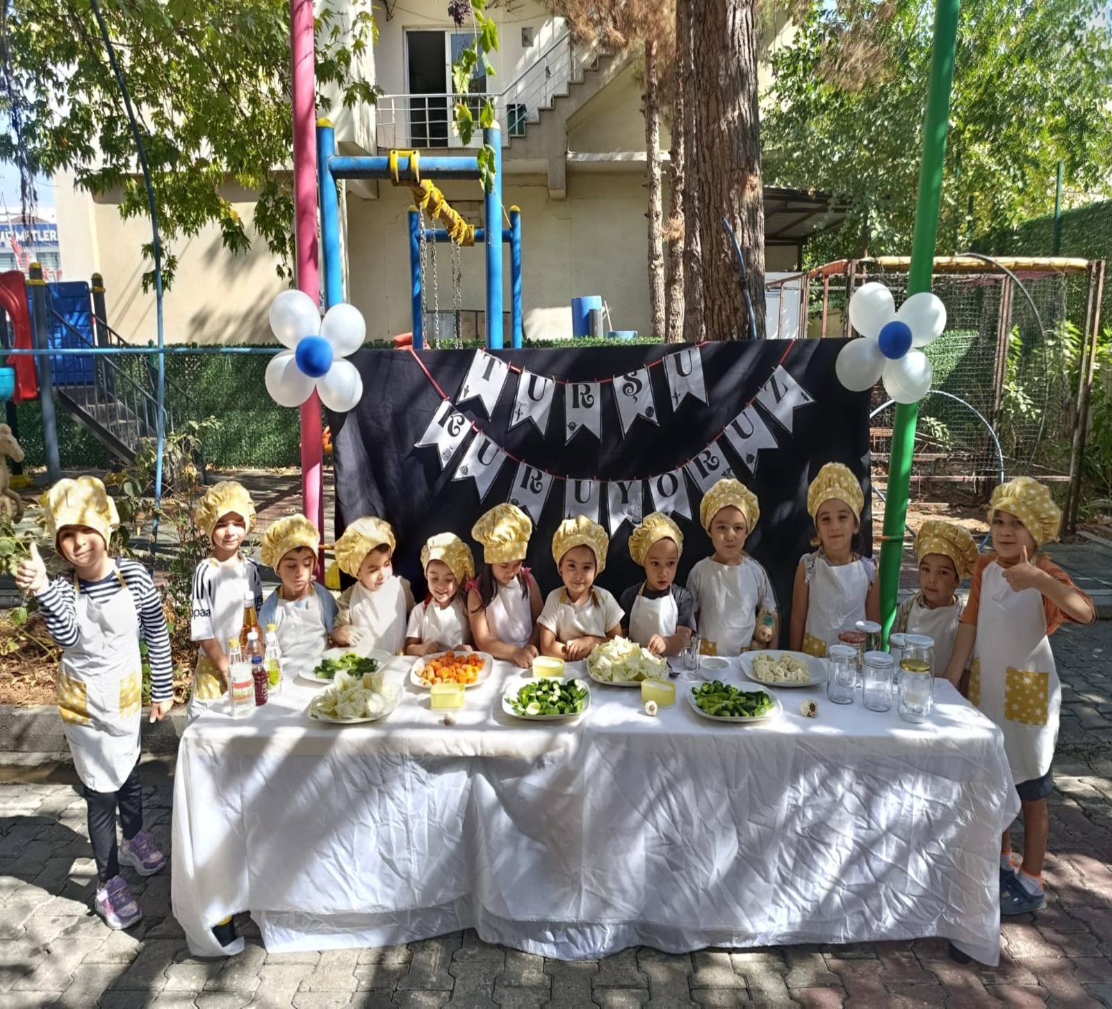 Minik eller turşu kurdu