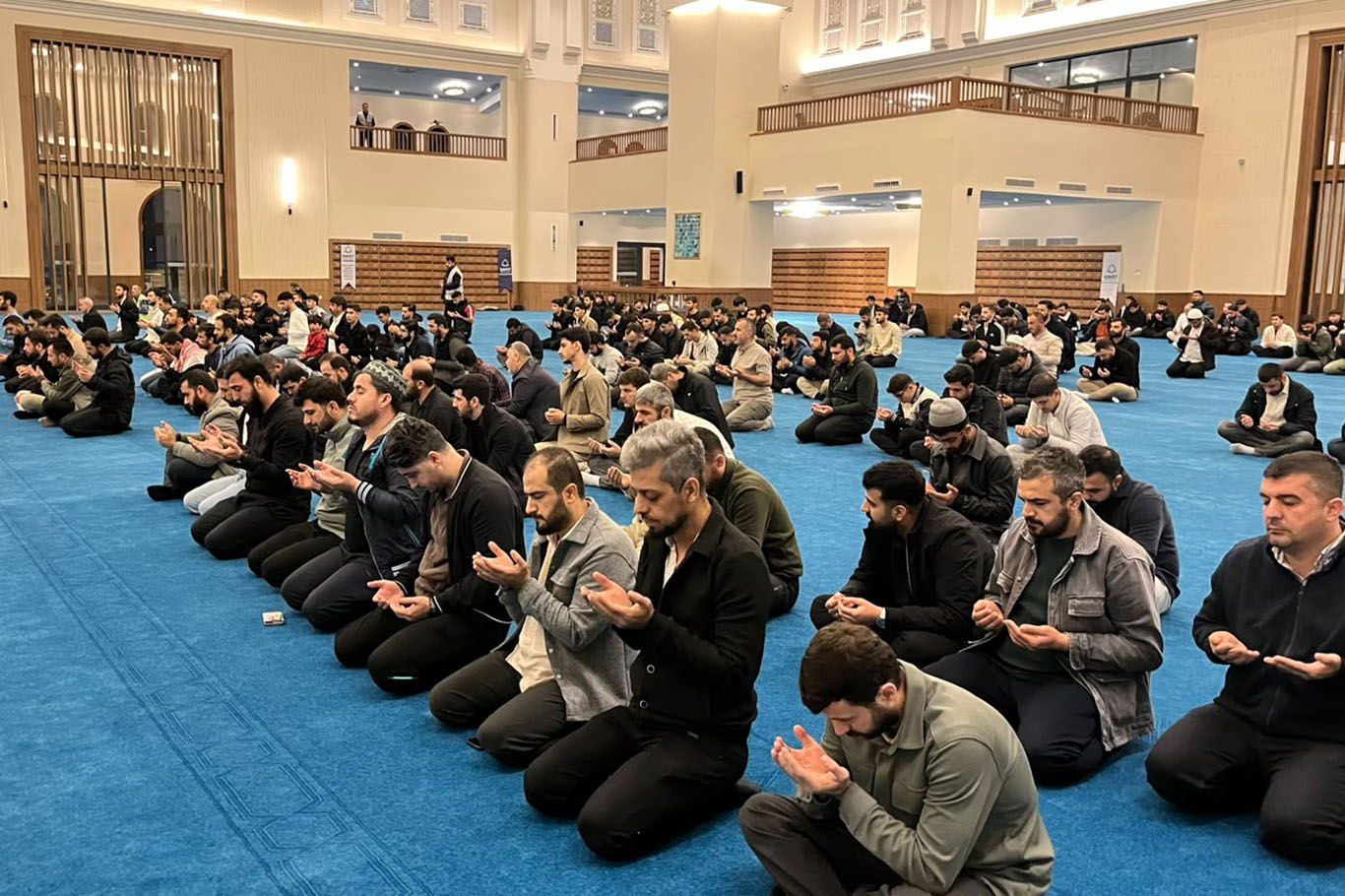 Sabah namazında Gazze için dua