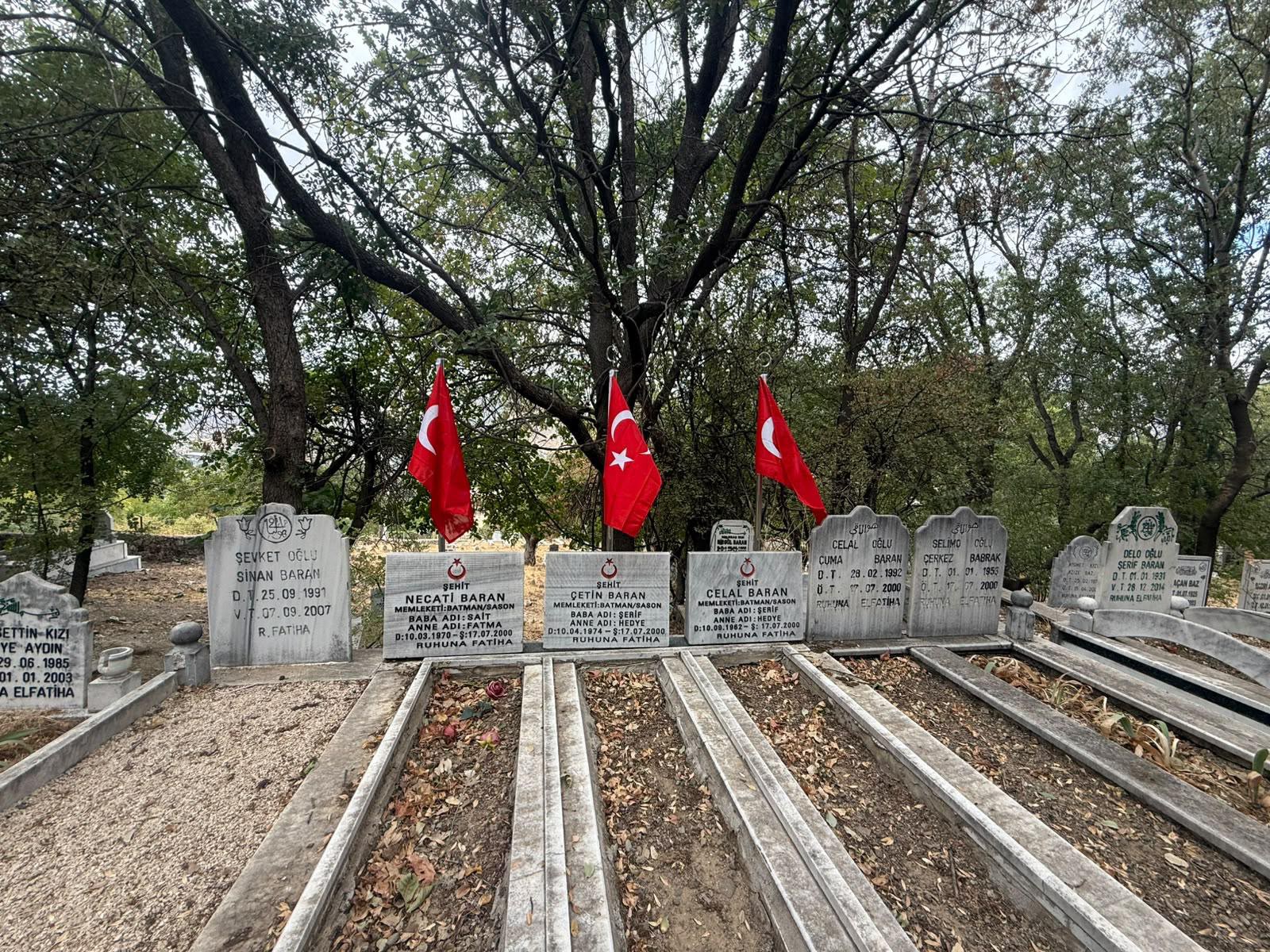 Sason’da şehit kabirlerine vefa