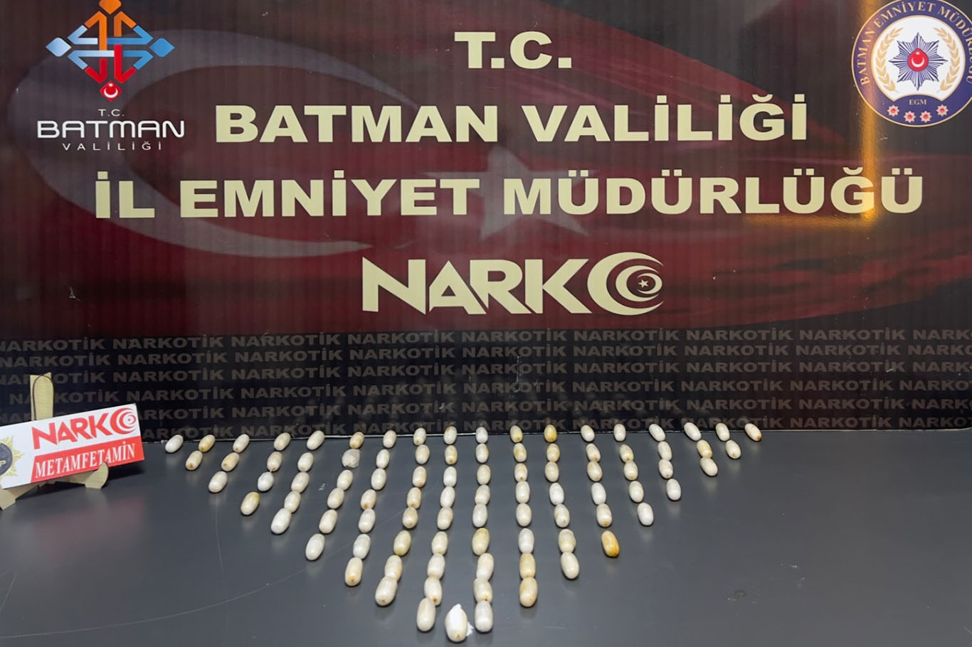 Uyuşturucuyu vücudunda taşıdı